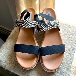 Steve Madden block sandals